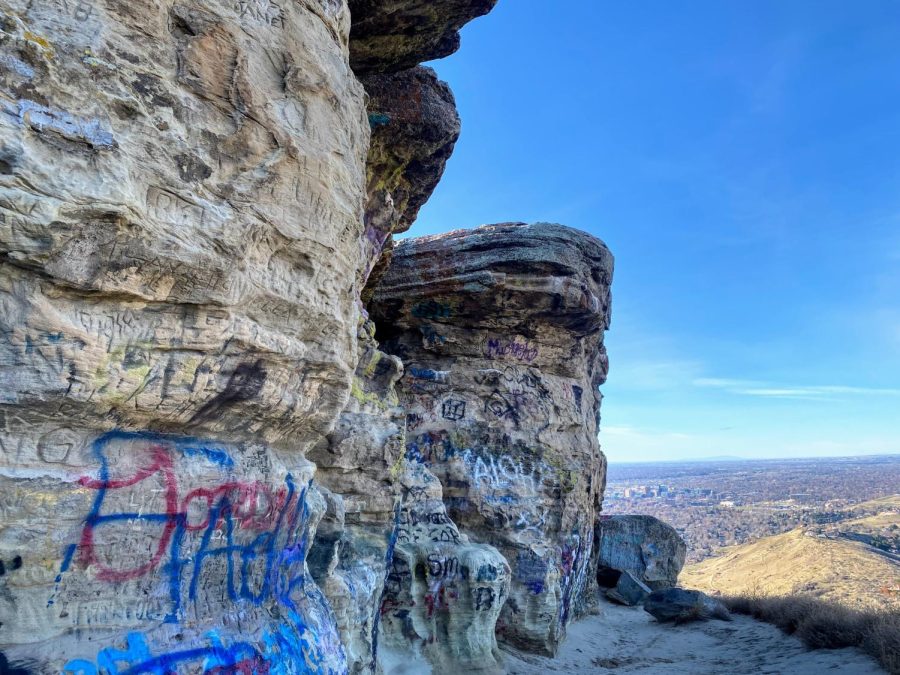 A look at the rocks that run alongside the mountain, that give life to more graffiti. 