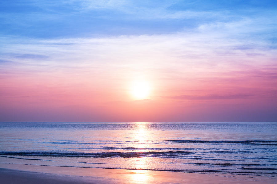 beautiful-morning-sunrise-blue-sea-pink-sky-white-clouds-yellow-sun-glow-golden-reflection-on-water-peaceful-landscape-quiet-sunset-on-ocean-beach-dawn-seascape-thailand-koh-samui-island-julien