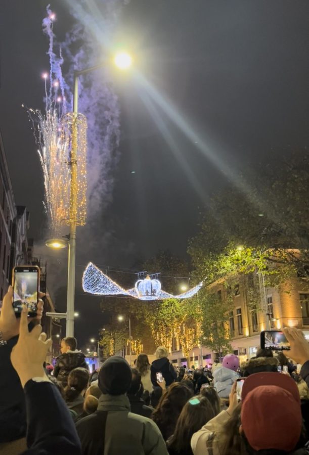 Crowds gather at Kings Road in London to watch the lights and fireworks. 