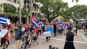 Cuban-American protesters in Naples, Florida after blackouts occurred in 2021

Own work, CC BY-SA 4.0, https://commons.wikimedia.org/w/index.php?curid=107532777