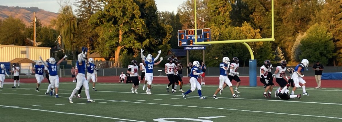 Varsity Football Strikes First With First Quarter Touchdown