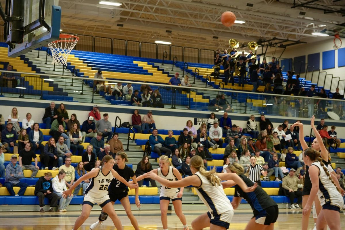 Averie Pierce (So.) knocking down free throws to mount a comeback for the Wolves late in the 4th Quarter.