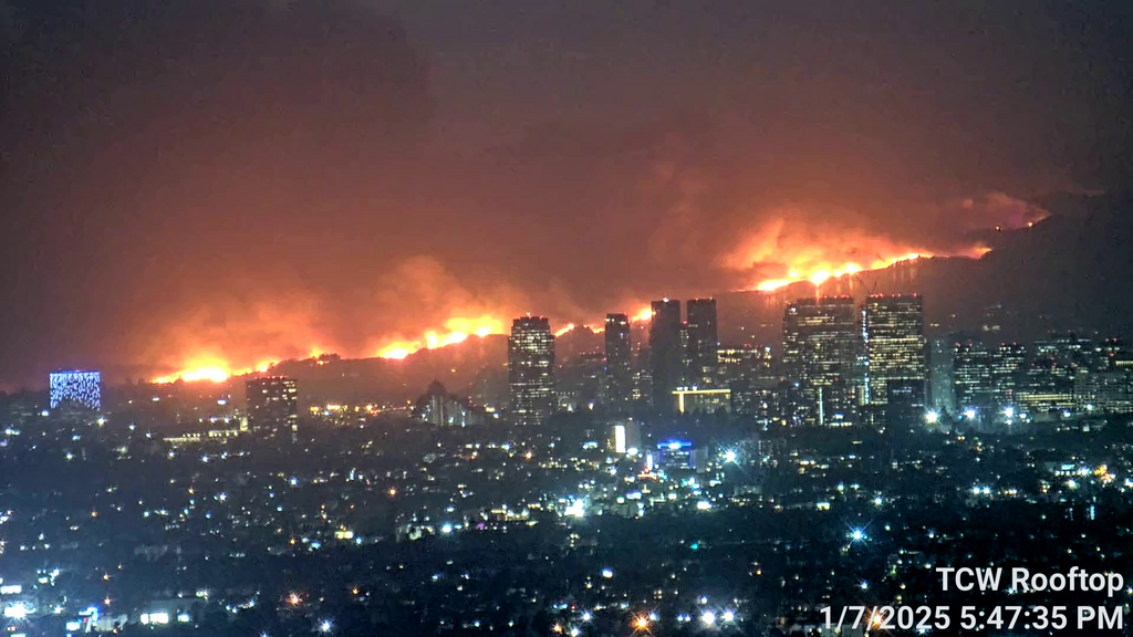 Palisades Fire as seen from downtown Los Angeles. Own Work, CC BY-SA 4.0