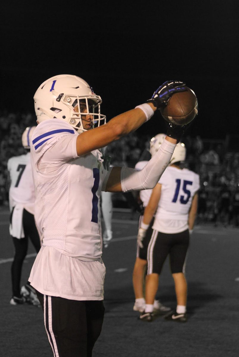 Hudson Lewis (Sr.) catching the pass.