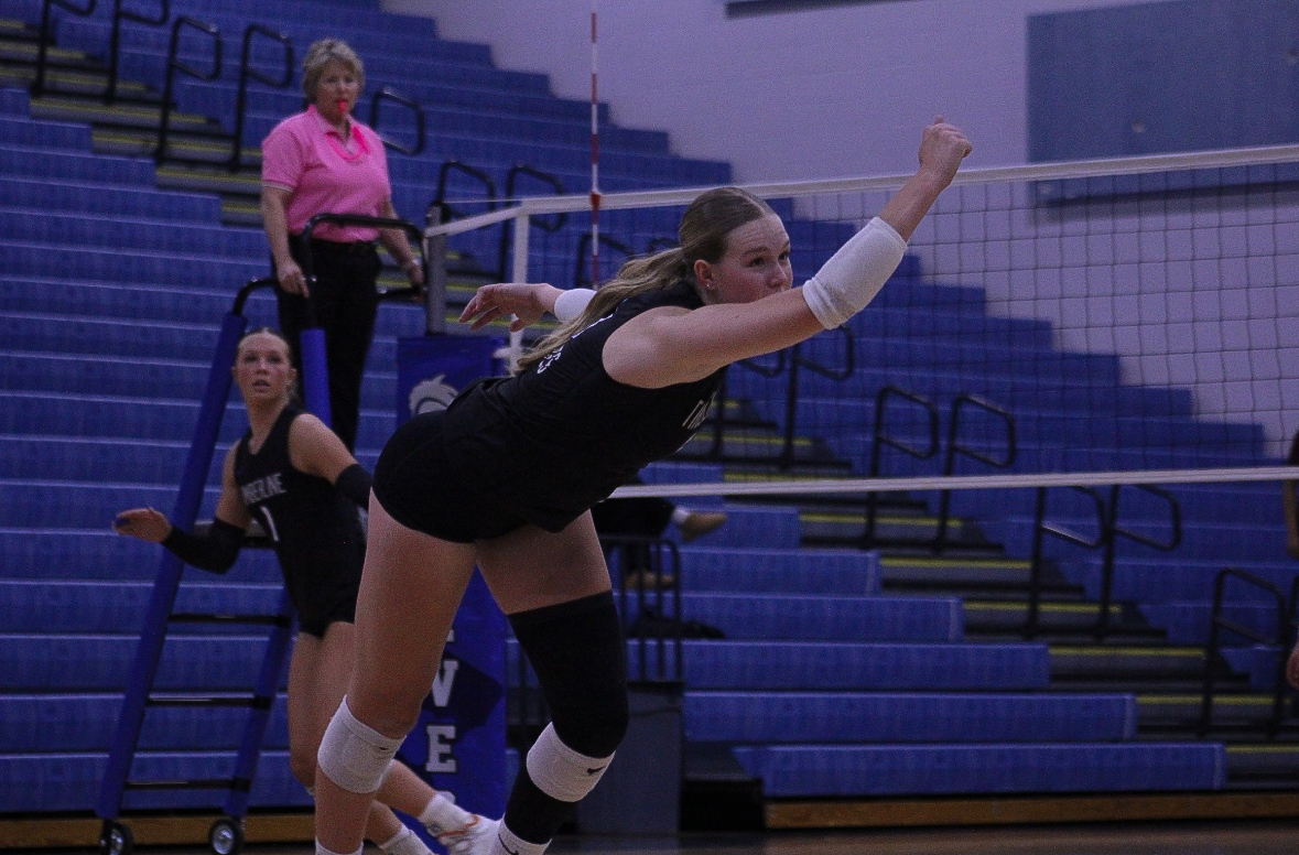Hazel Goetz (Sr.) diving for the ball. 